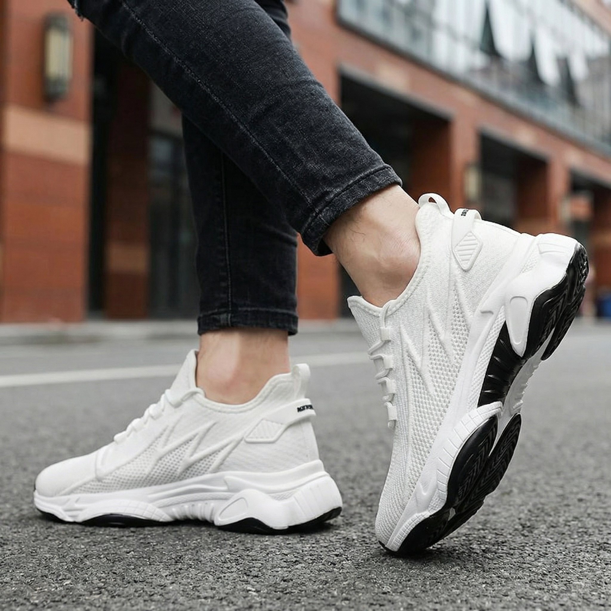 UHEIGHT Velocity Stride White
